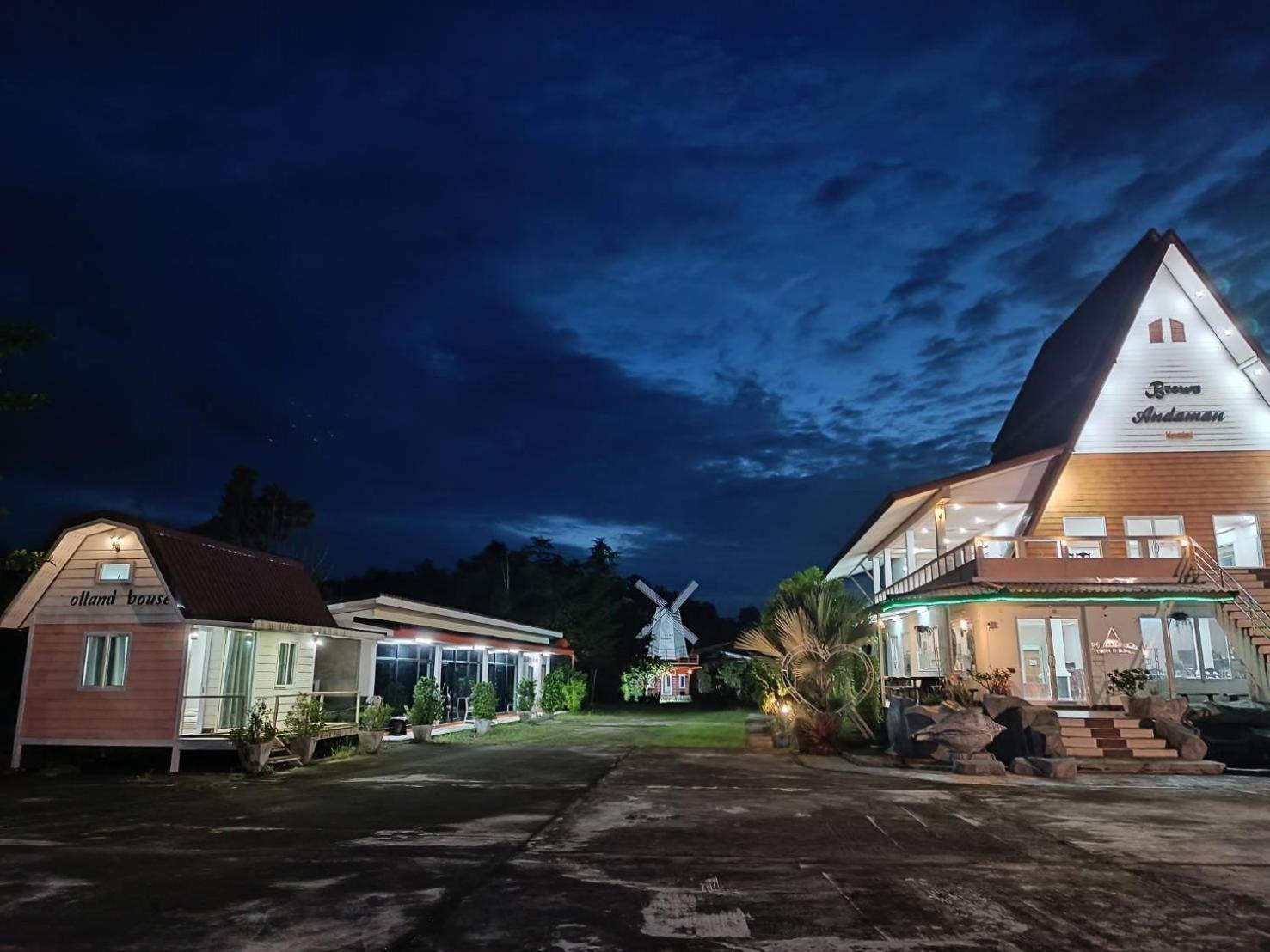 Brown Andaman Country house